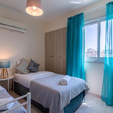 Sunny 2-Br Apartment In Mackenzie ラルナカ エクステリア 写真