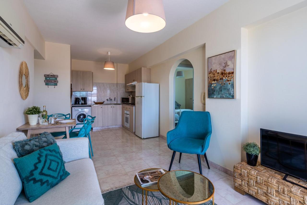 Sunny 2-Br Apartment In Mackenzie ラルナカ エクステリア 写真