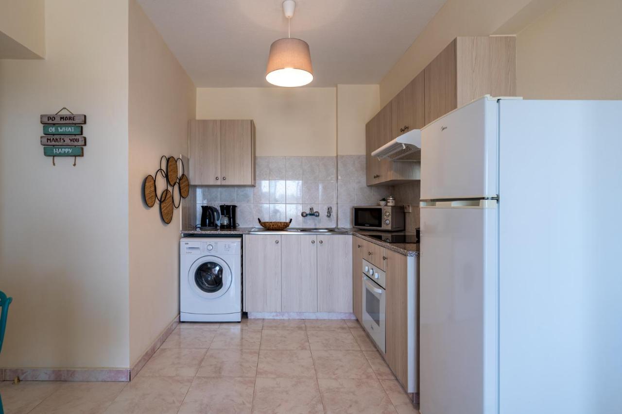 Sunny 2-Br Apartment In Mackenzie ラルナカ エクステリア 写真