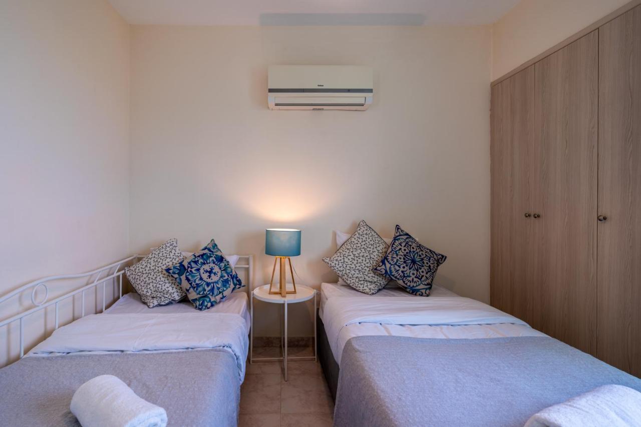 Sunny 2-Br Apartment In Mackenzie ラルナカ エクステリア 写真